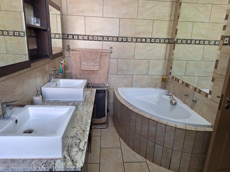 4 Bedroom Property for Sale in Kathu Northern Cape
